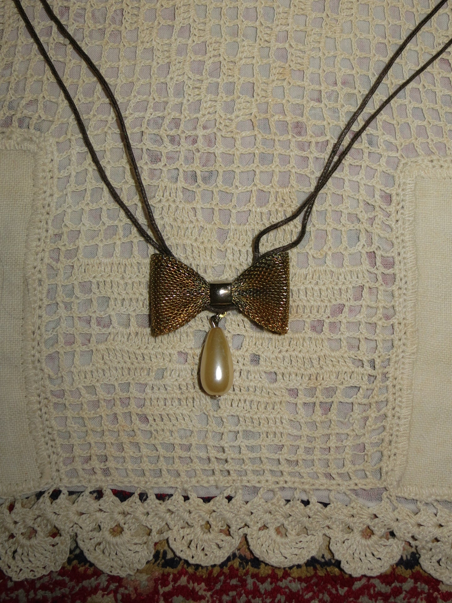 Bow with Pearl Necklace