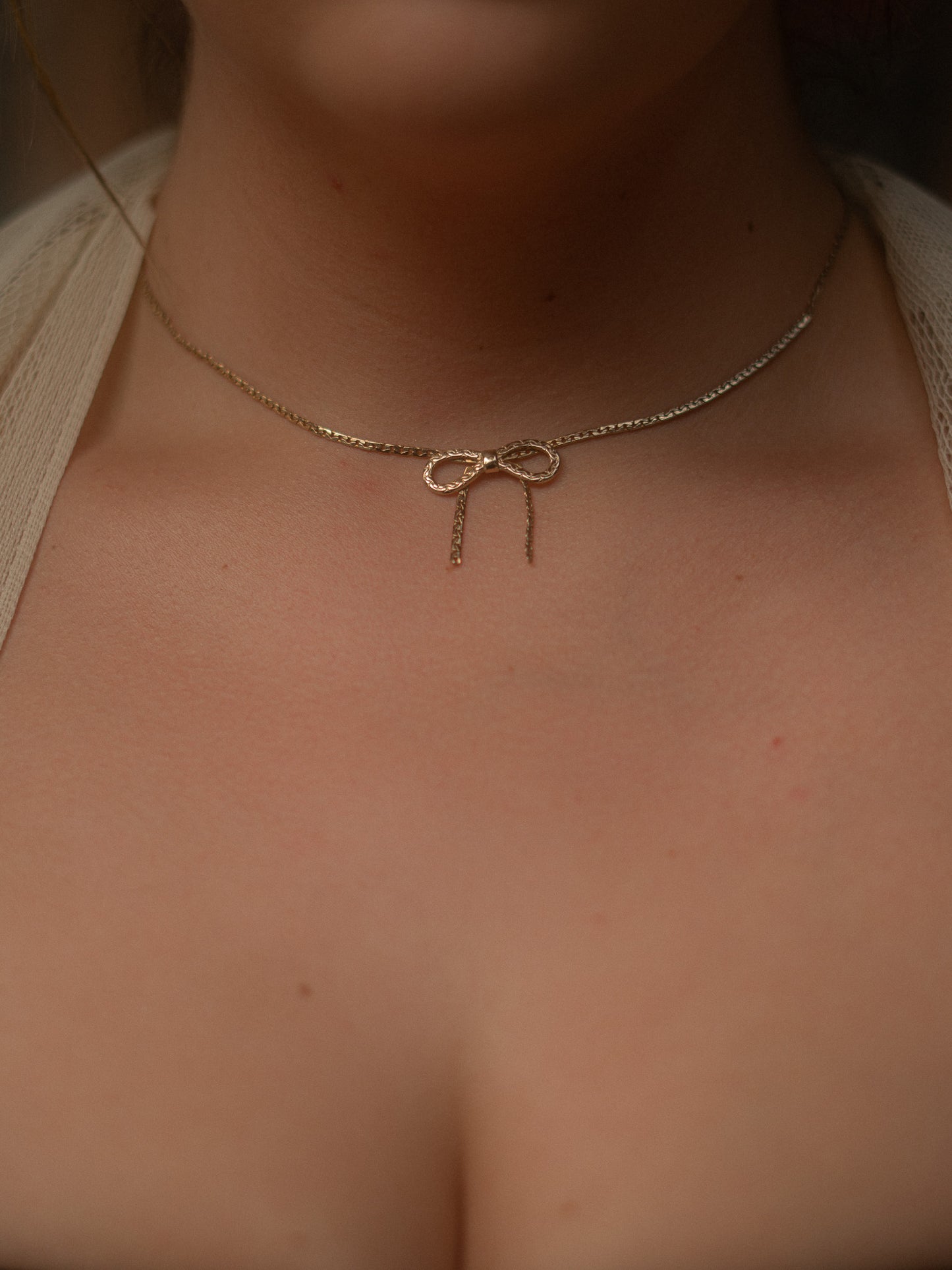 1979 Avon Bow Necklace