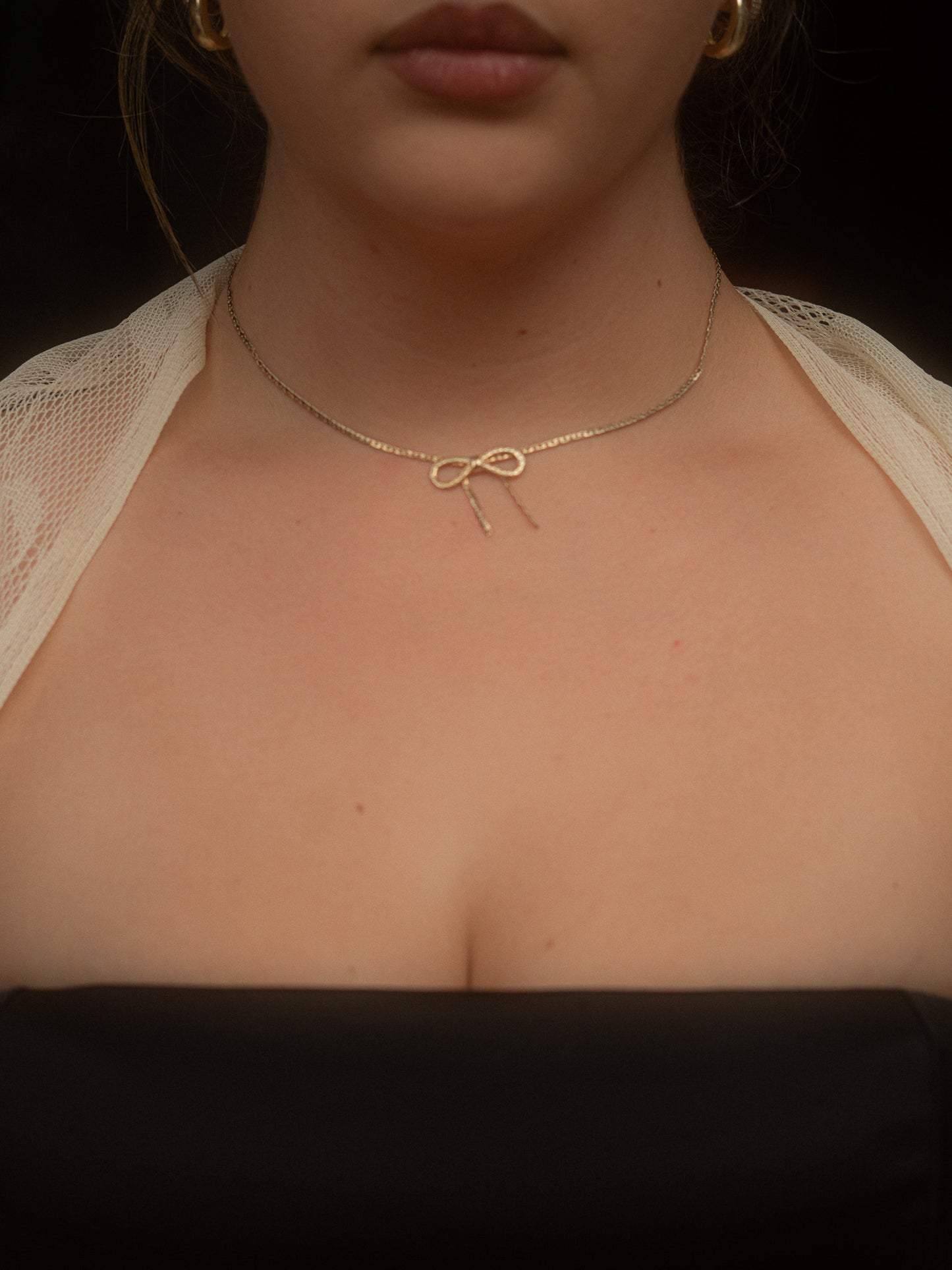 1979 Avon Bow Necklace